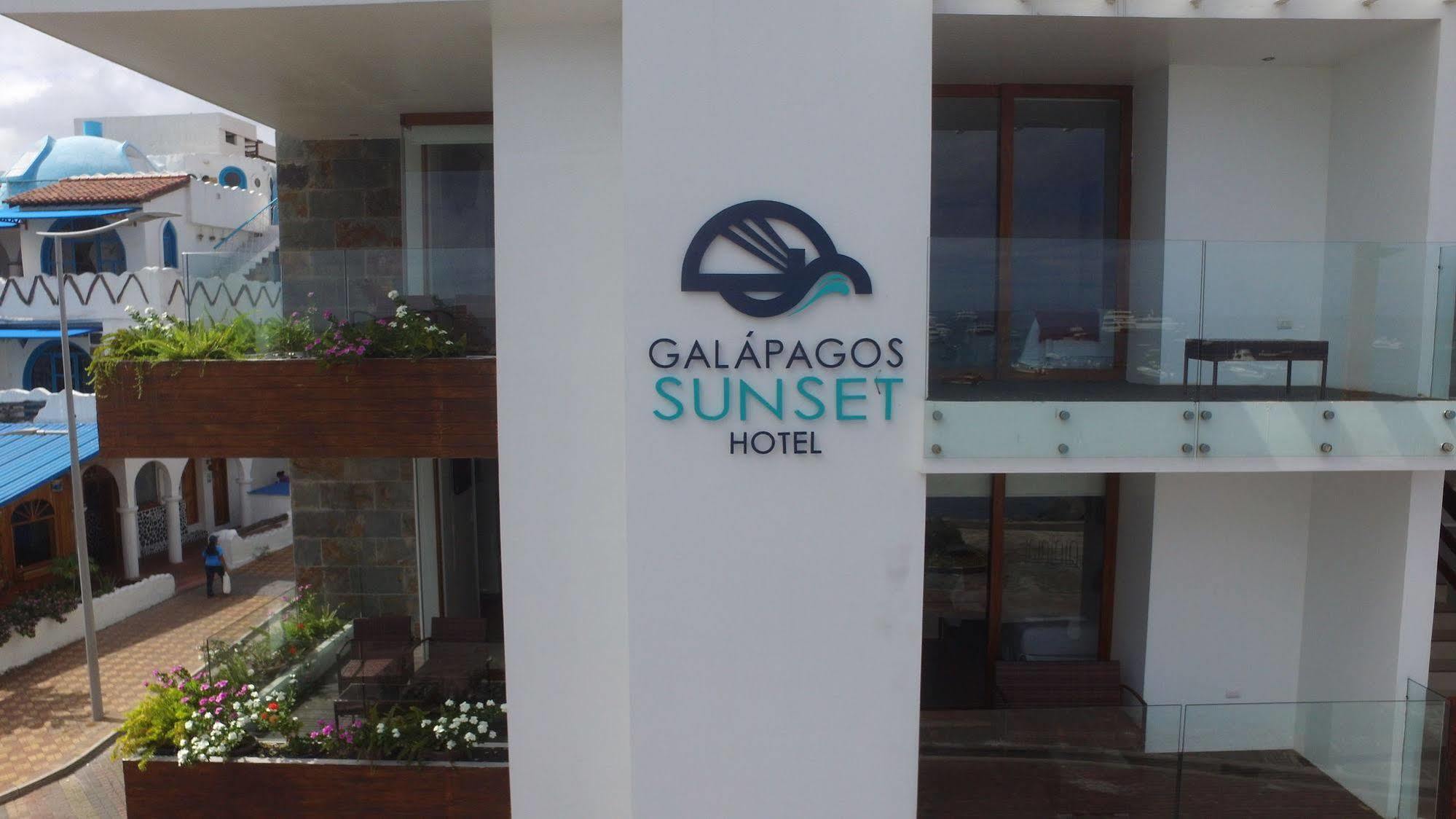 Galapagos Sunset Hotel Puerto Baquerizo Moreno Bagian luar foto