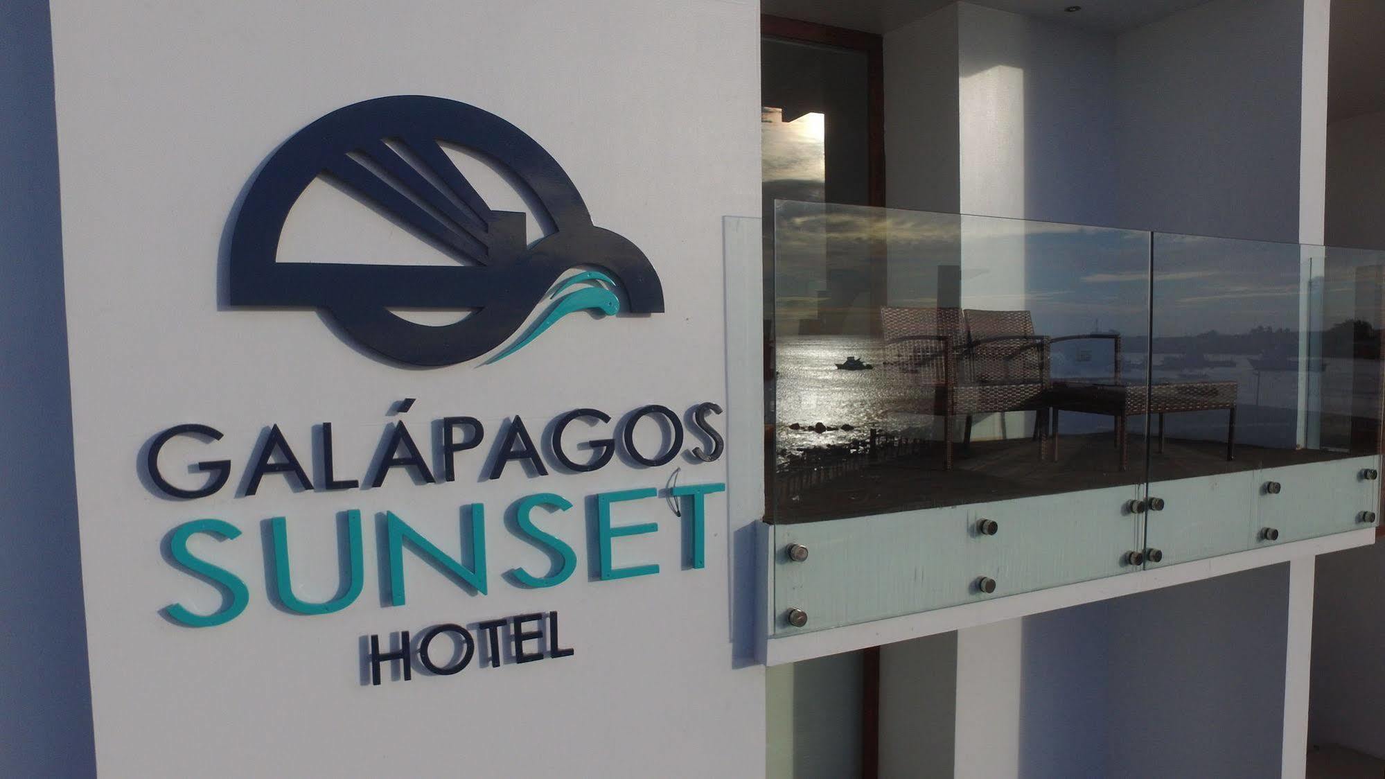 Galapagos Sunset Hotel Puerto Baquerizo Moreno Bagian luar foto