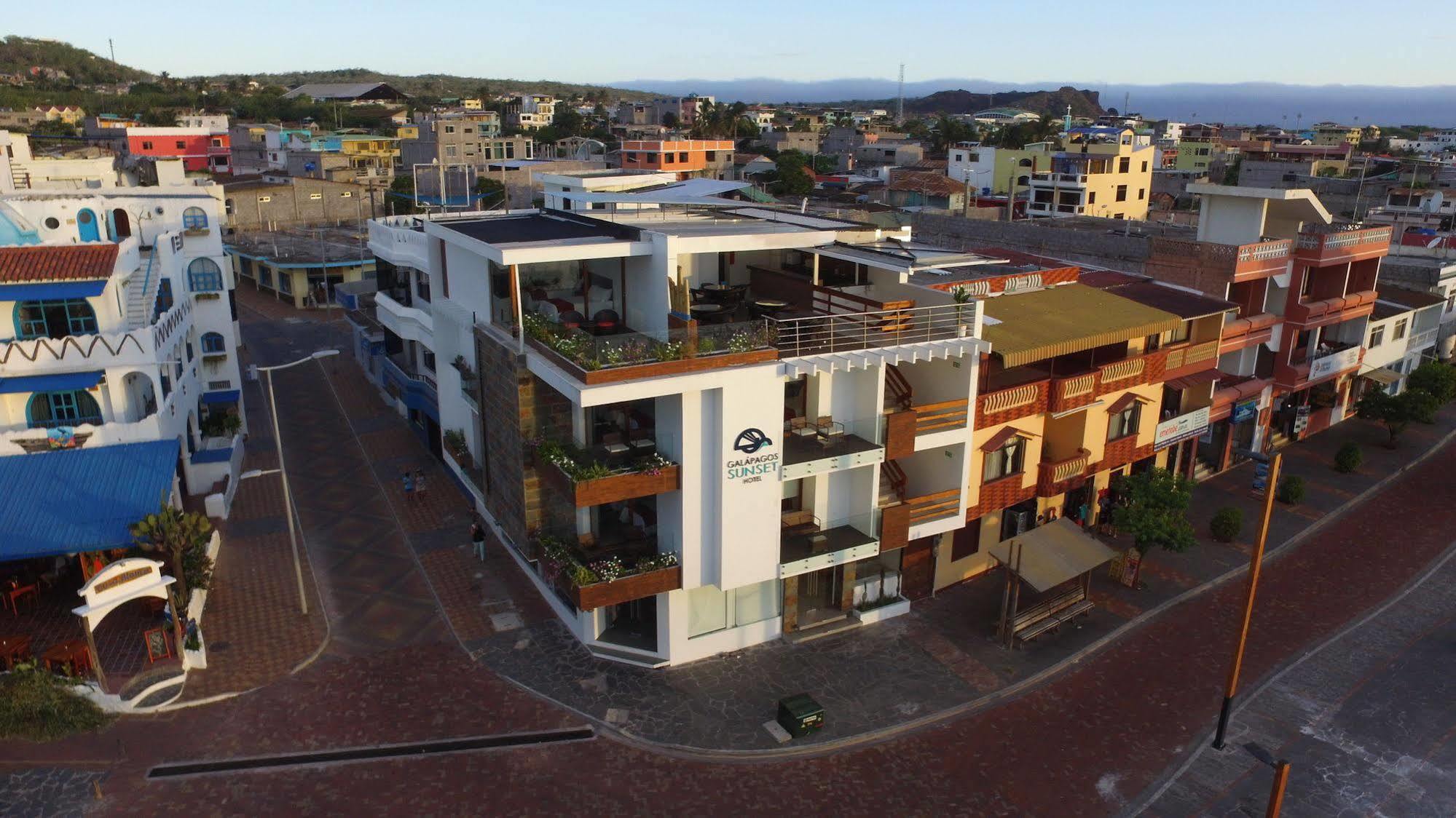 Galapagos Sunset Hotel Puerto Baquerizo Moreno Bagian luar foto